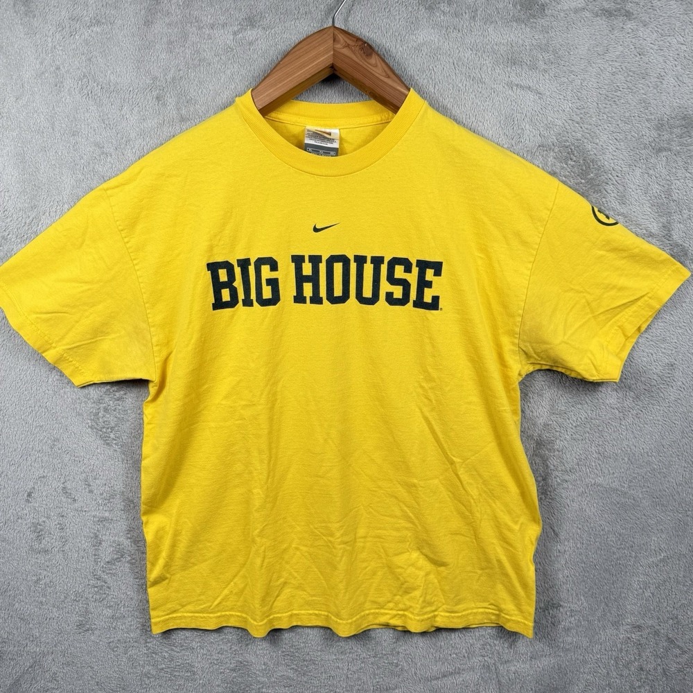Nike Team Michigan Wolverines BIG HOUSE T-Shirt Mens XL Yellow NCAA Football VTG